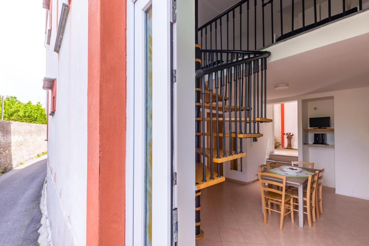 La Terrazza Sul Giardino Apartman Procida Kültér fotó