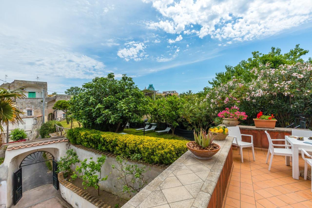 La Terrazza Sul Giardino Apartman Procida Kültér fotó